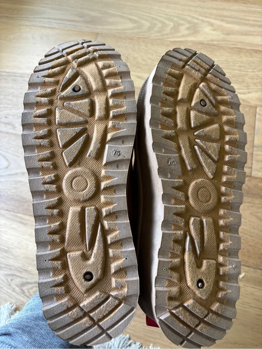 Nanette lepore platform ugg like slip on shoes 7.5